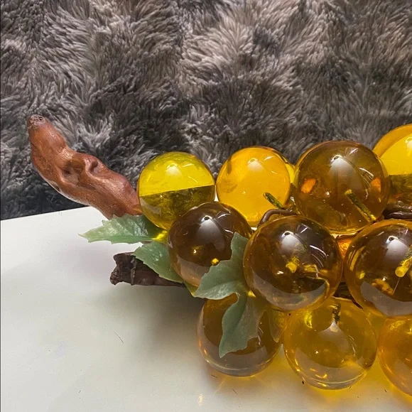 Vintage Amber/Yellow Glass Grape Cluster Decorative Accent - Picture 10 of 16
